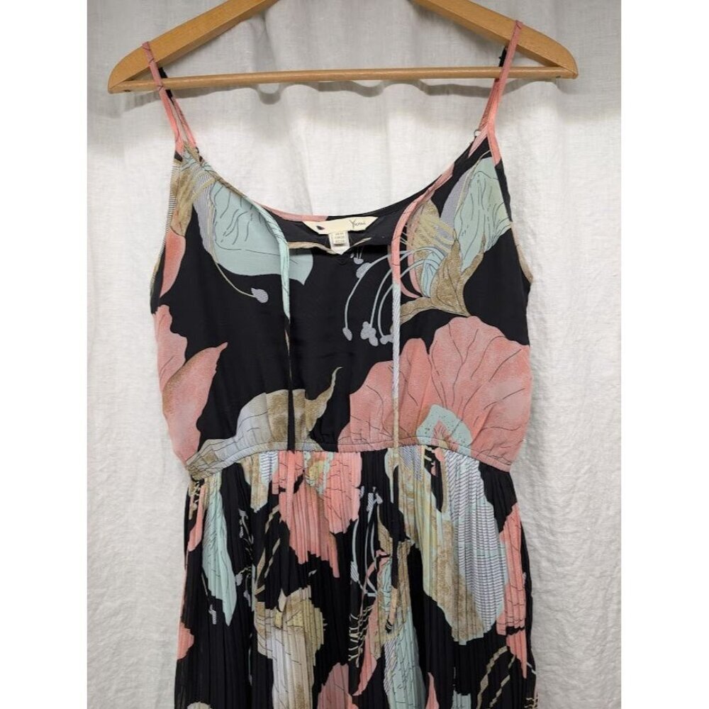Yumi women's size 2/4 floral tank dress with mid length pleaded skirt black S10 - Picture 3 of 9